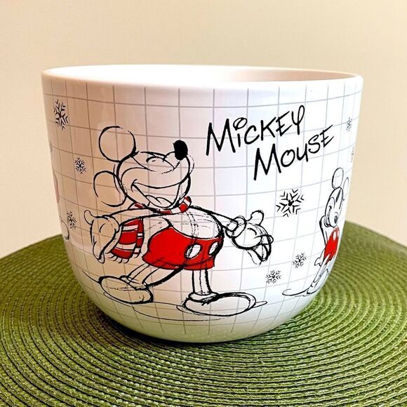 Disney Mickey Mouse Christmas planter NWT - Picture 1 of 11